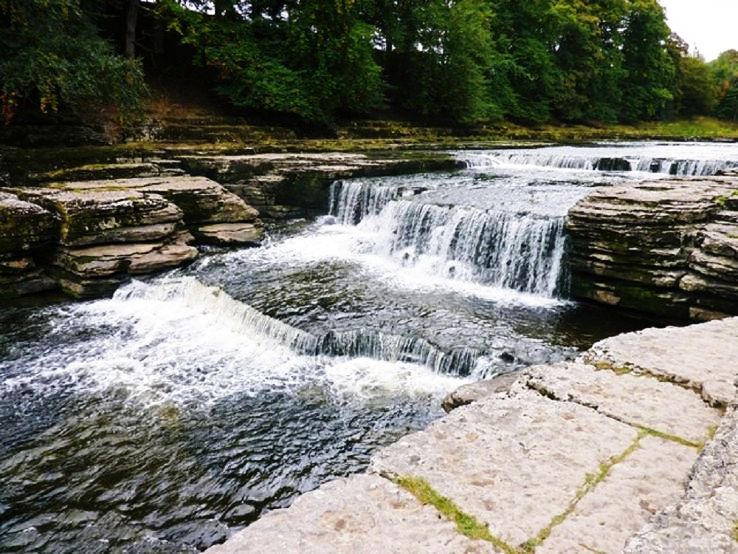5. Aysgarth Falls